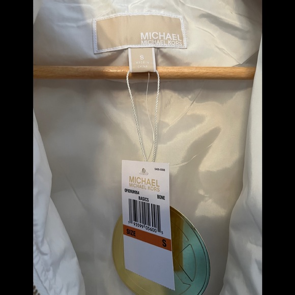 Michael Kors Ivory Puffer Vest, Small, NWT - Picture 3 of 6